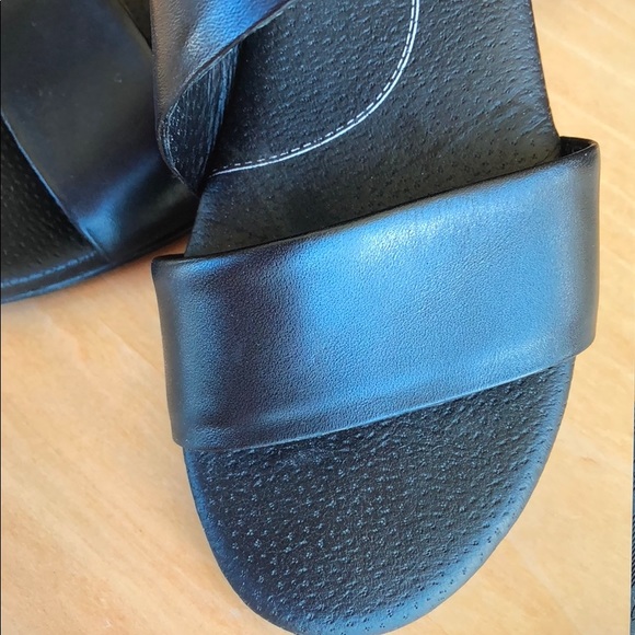 Rose Petal sandals size 9 narrow - Picture 4 of 6